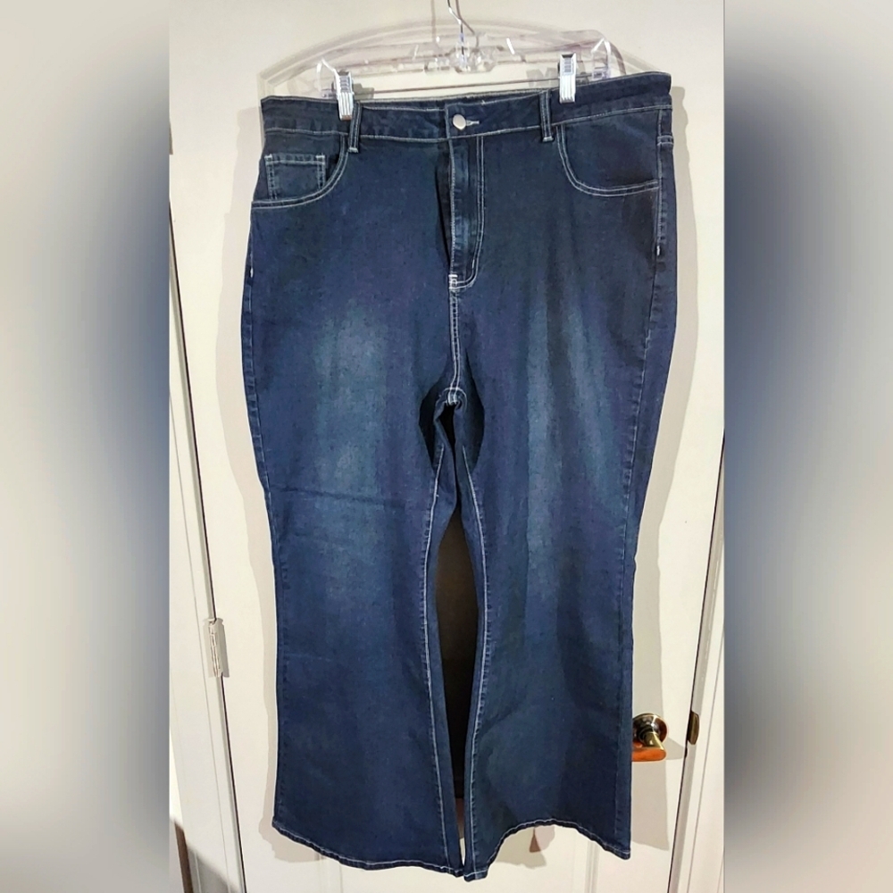 🌸 3/$25 🌸 Shein Curve Flare Jeans Size 4xl